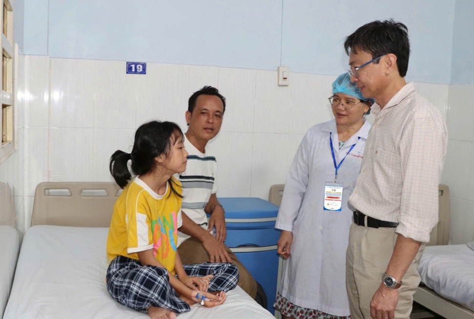 Bệnh viện Trường Đại học Y Dược Cần Thơ phối hợp đoàn Đại học Dalhousie (Canada), Tổ chức Tokyo Smile Foundation và Câu lạc bộ Tokyo Akishima Rotary thực hiện phẫu thuật cho trẻ em dị tật ở môi, khe hở môi, khe hở vòm miệng