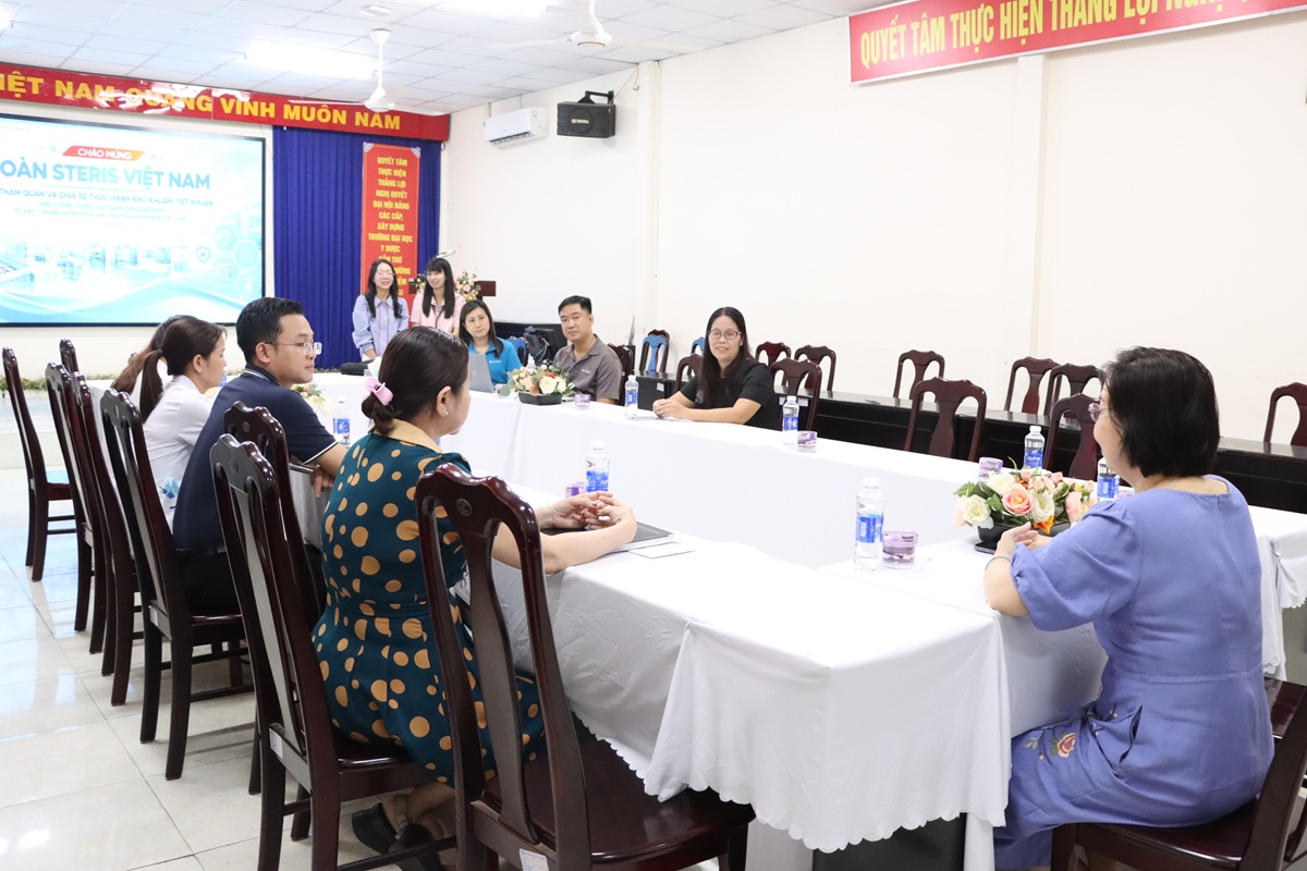 Bệnh viện Trường Đại học Y Dược Cần Thơ cập nhật công nghệ mới, hướng đến nâng cao năng lực khử khuẩn – tiệt khuẩn